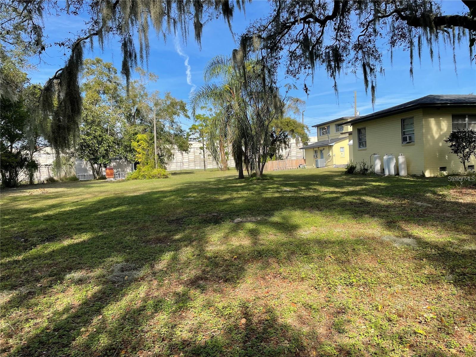 750 CHARLIE TAYLOR RD, PLANT CITY, FL — photo 8
