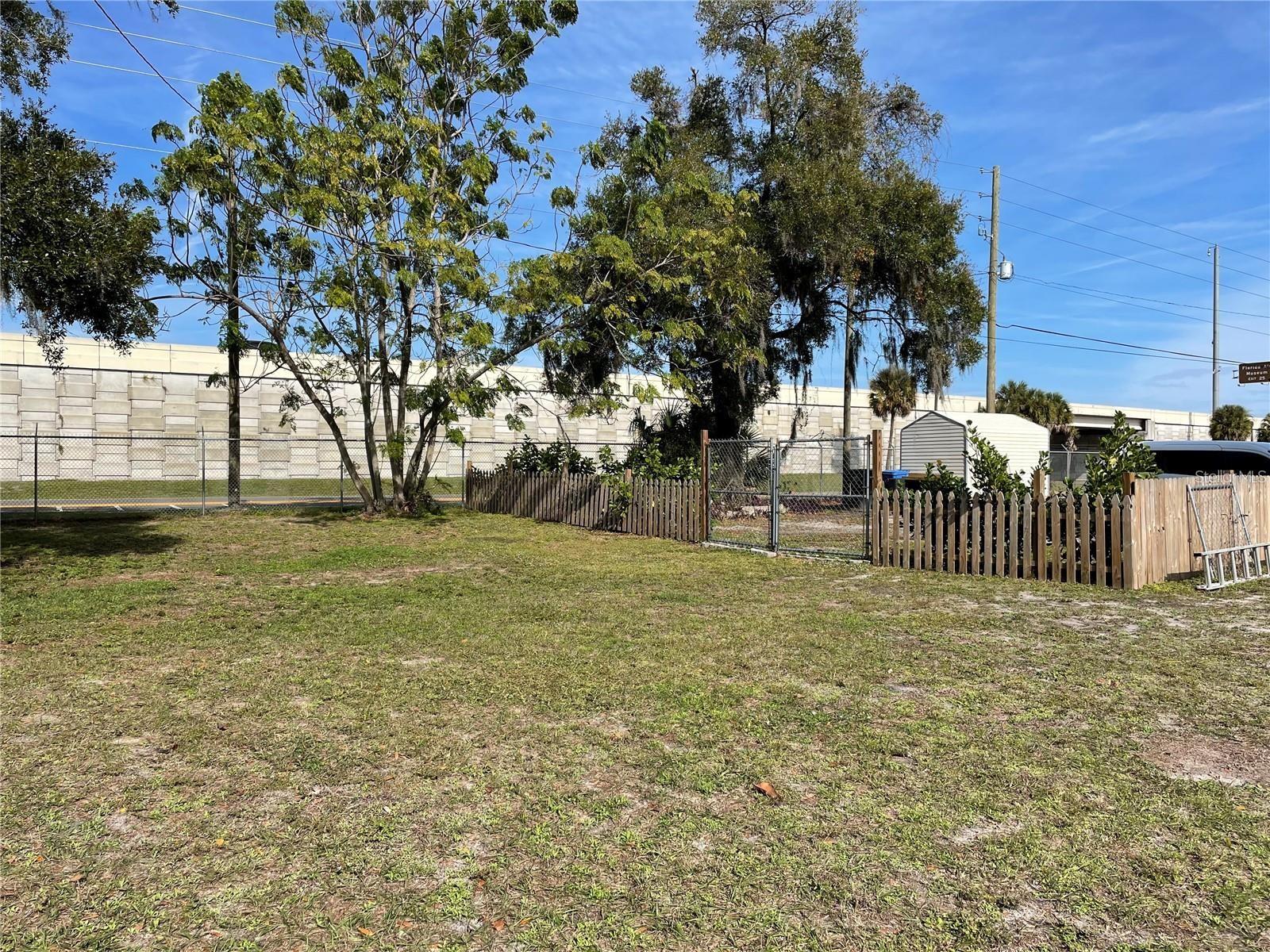 750 CHARLIE TAYLOR RD, PLANT CITY, FL — photo 12