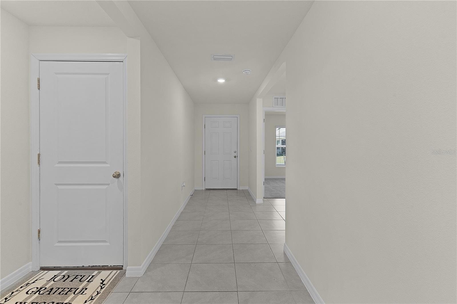 8661 TRIUMPH CIR, WILDWOOD, FL — photo 6