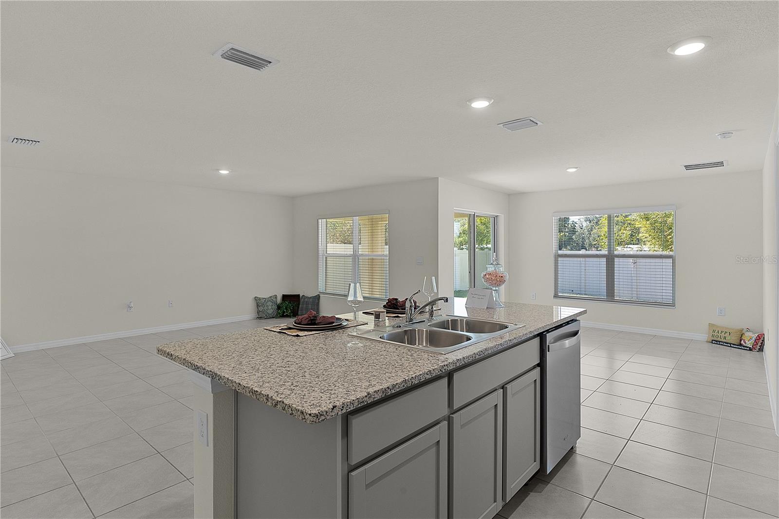 8661 TRIUMPH CIR, WILDWOOD, FL — photo 12
