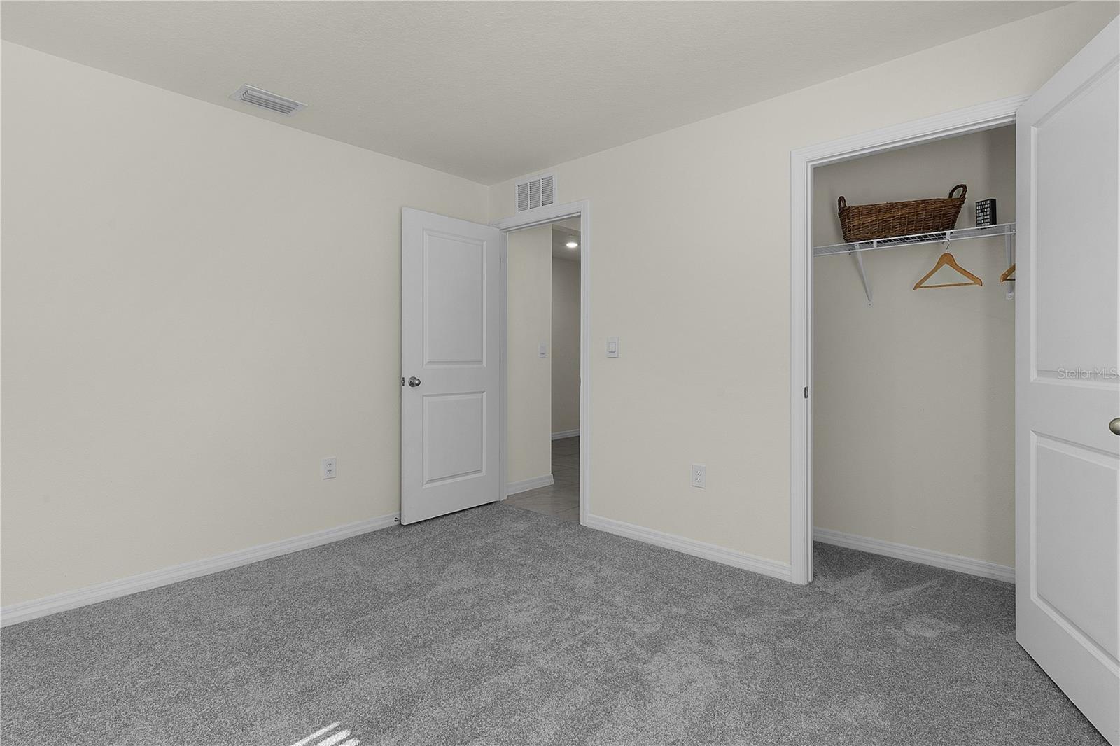 8661 TRIUMPH CIR, WILDWOOD, FL — photo 31