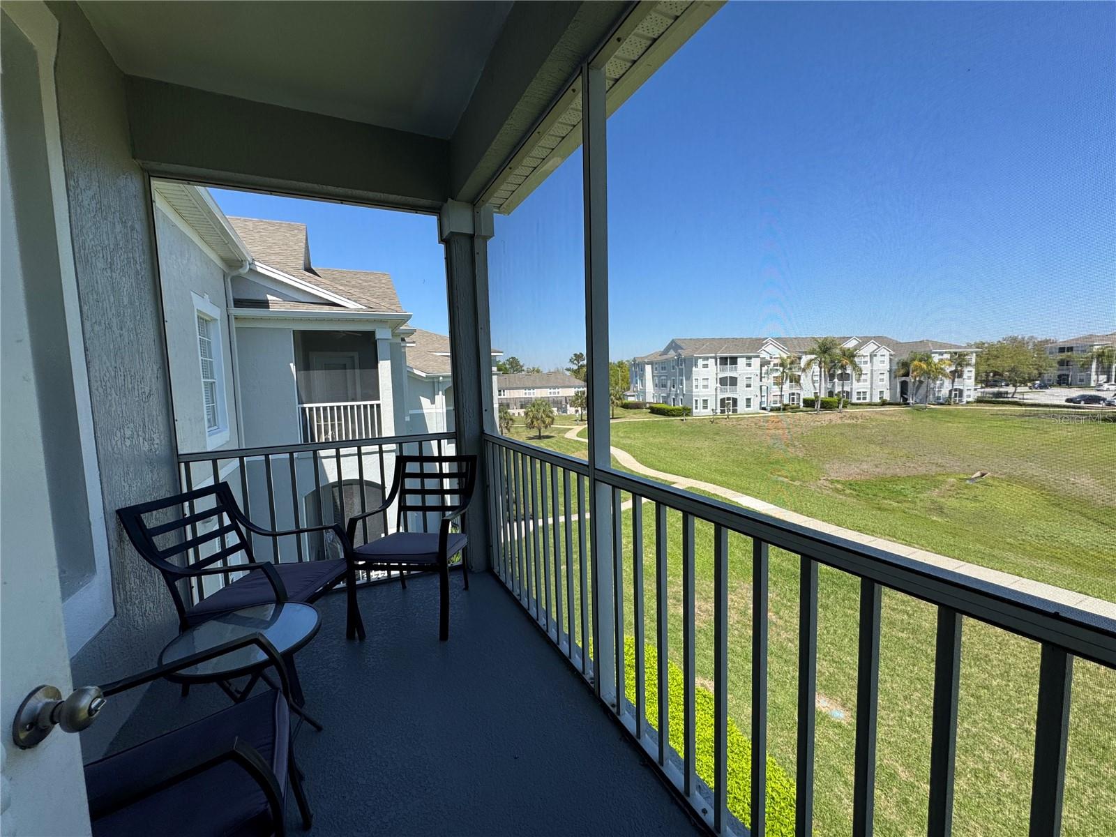 2305 SILVER PALM DR #302, KISSIMMEE, FL — photo 2