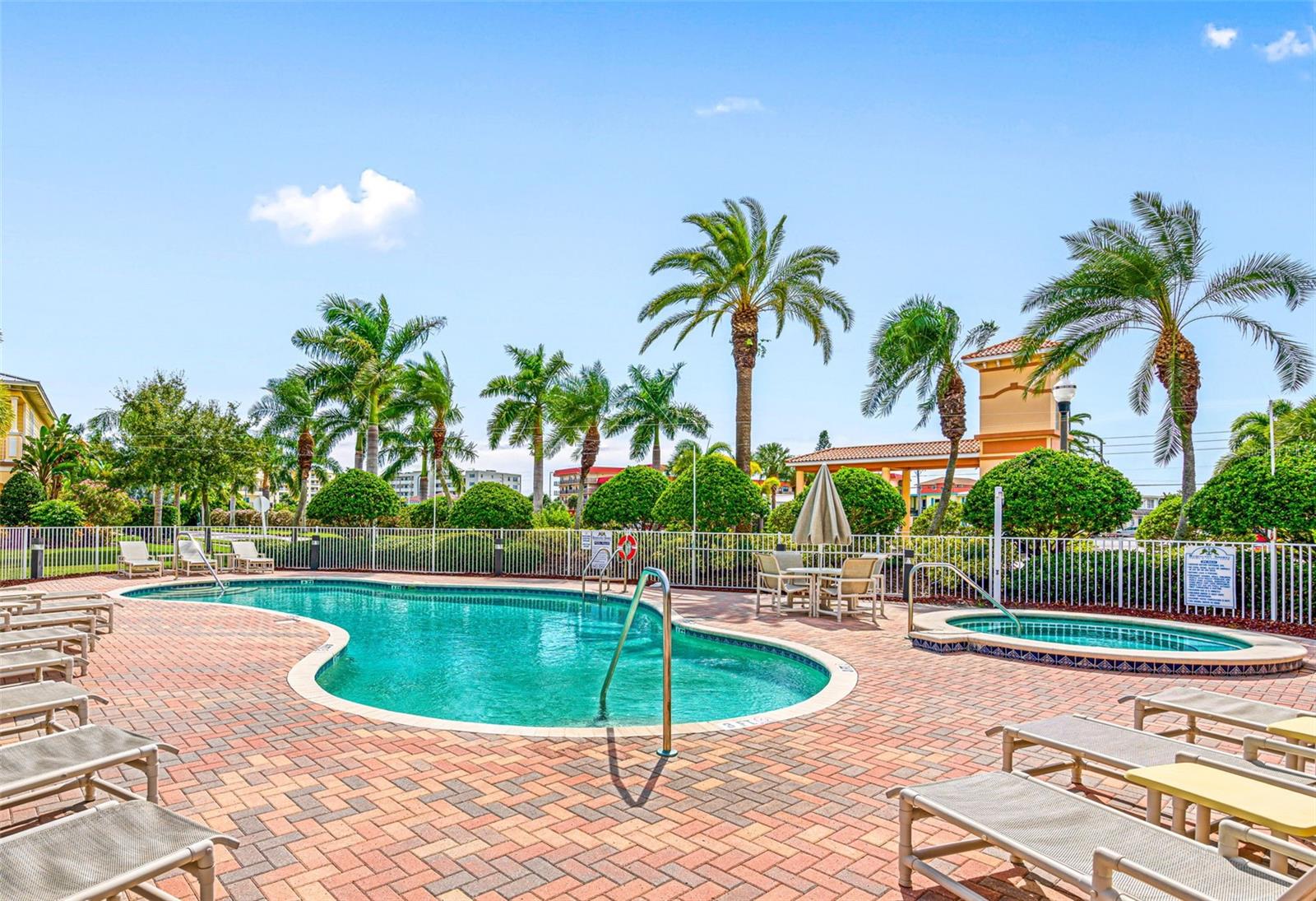 124 FOREST HILLS DR, REDINGTON SHORES, FL — photo 87