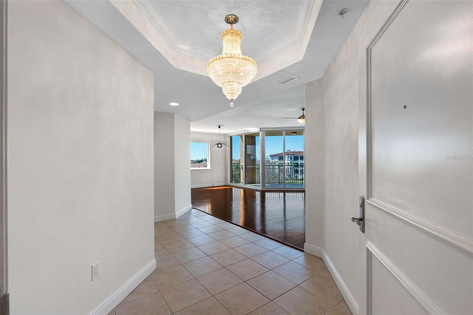 5823 BOWEN DANIEL DR #401, TAMPA, FL — photo 2