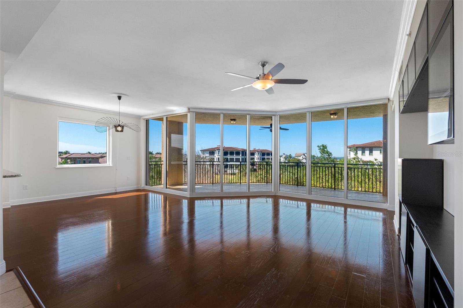 5823 BOWEN DANIEL DR #401, TAMPA, FL — photo 3