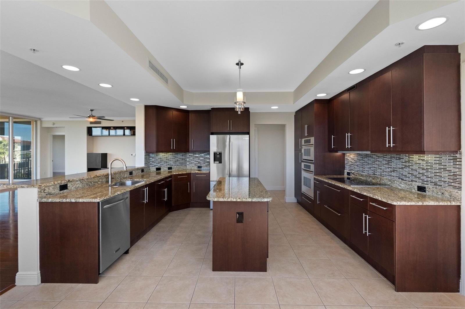 5823 BOWEN DANIEL DR #401, TAMPA, FL — photo 18