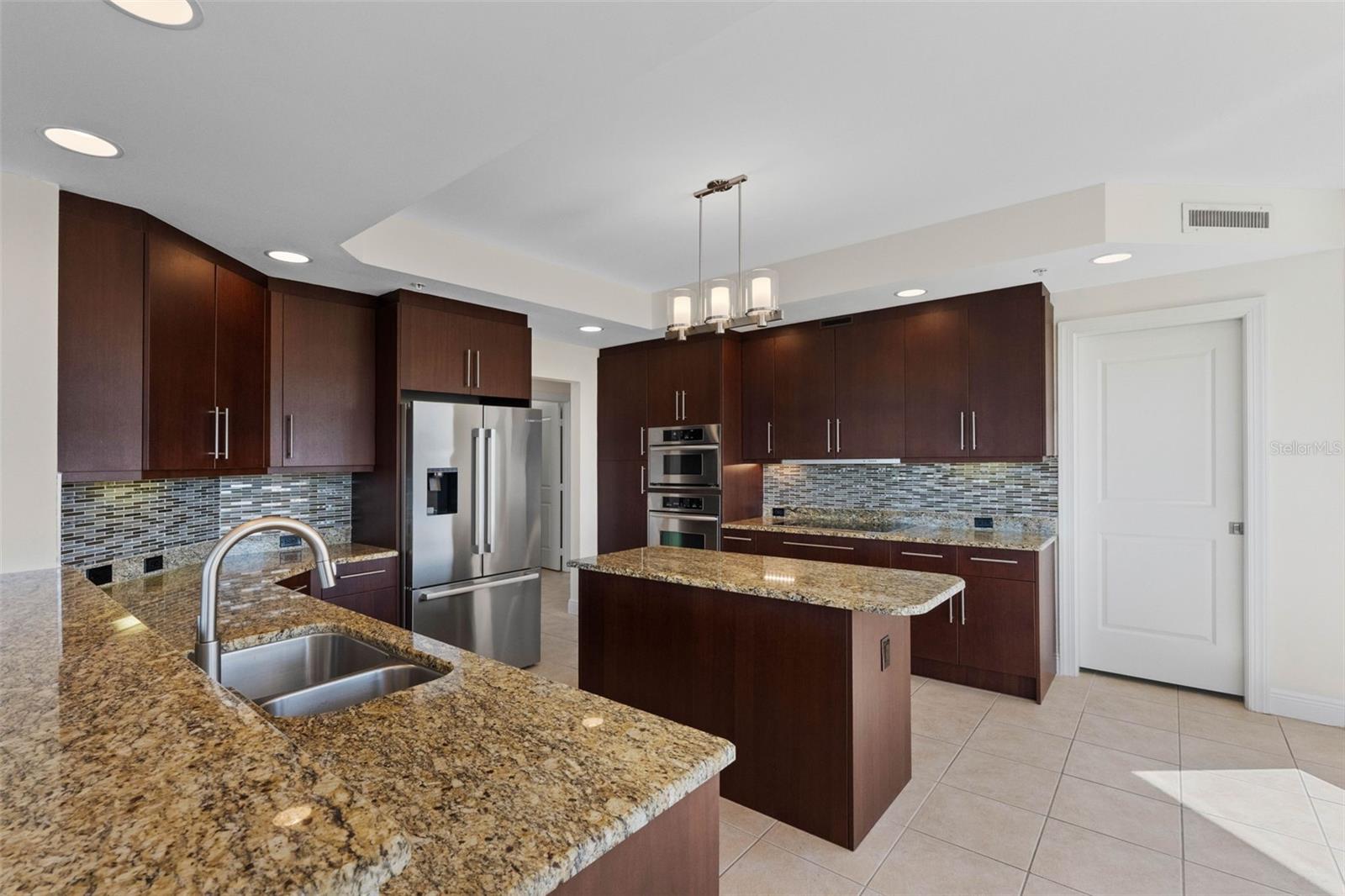 5823 BOWEN DANIEL DR #401, TAMPA, FL — photo 19