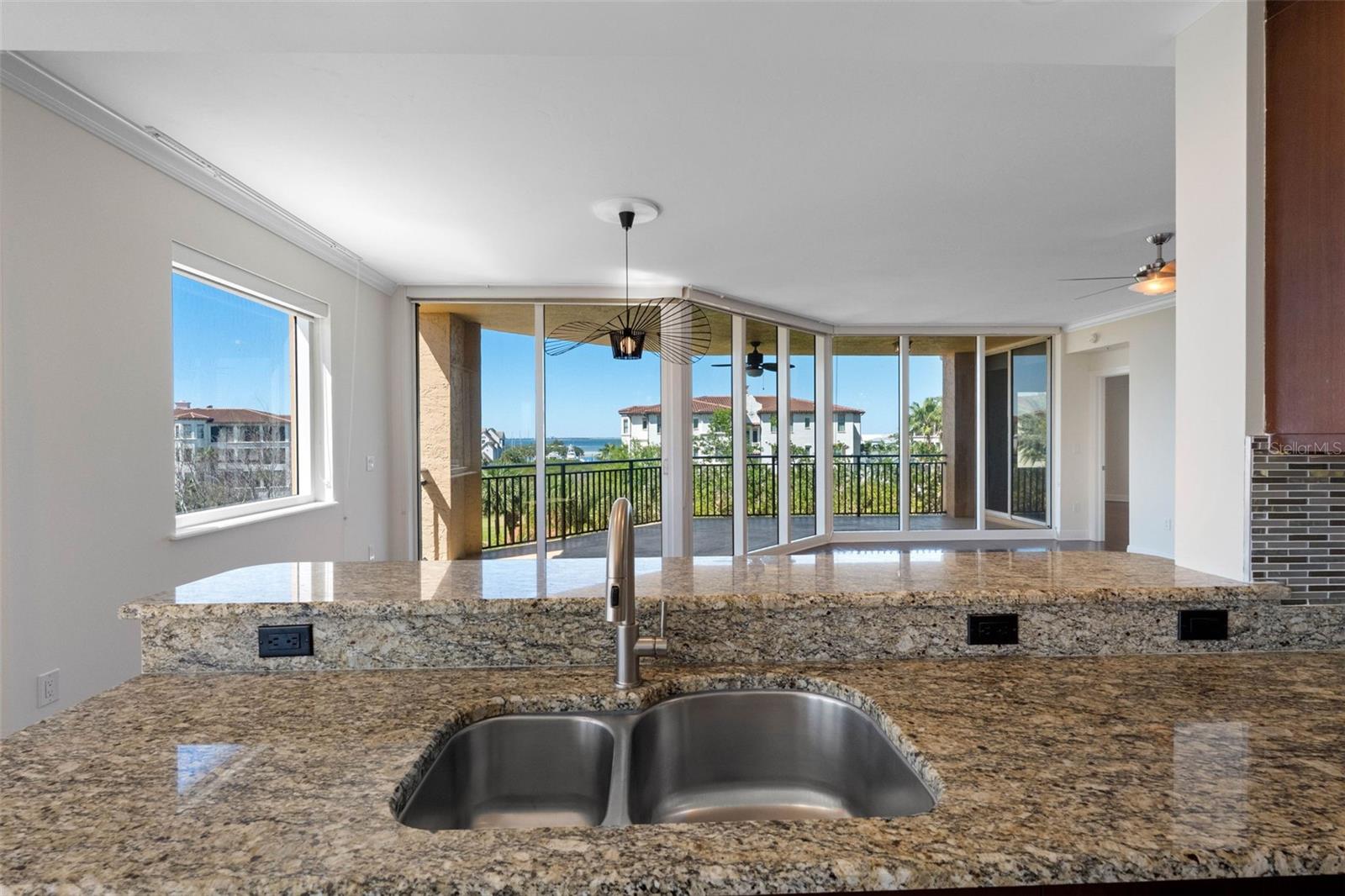 5823 BOWEN DANIEL DR #401, TAMPA, FL — photo 28