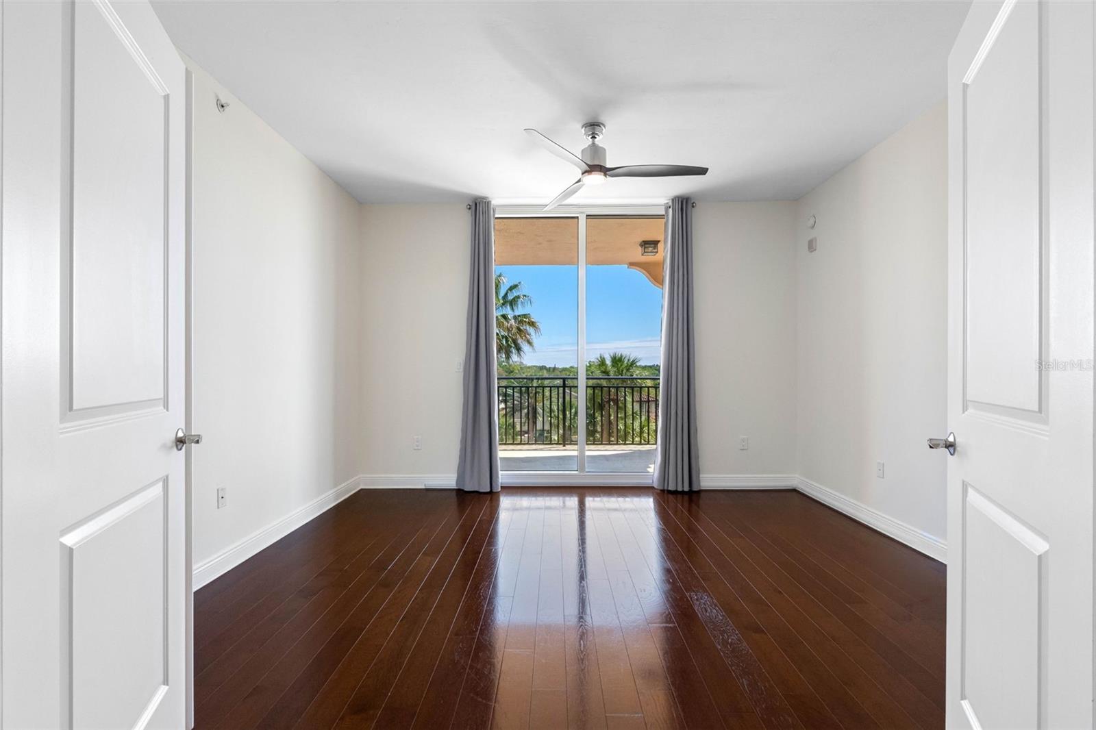 5823 BOWEN DANIEL DR #401, TAMPA, FL — photo 40