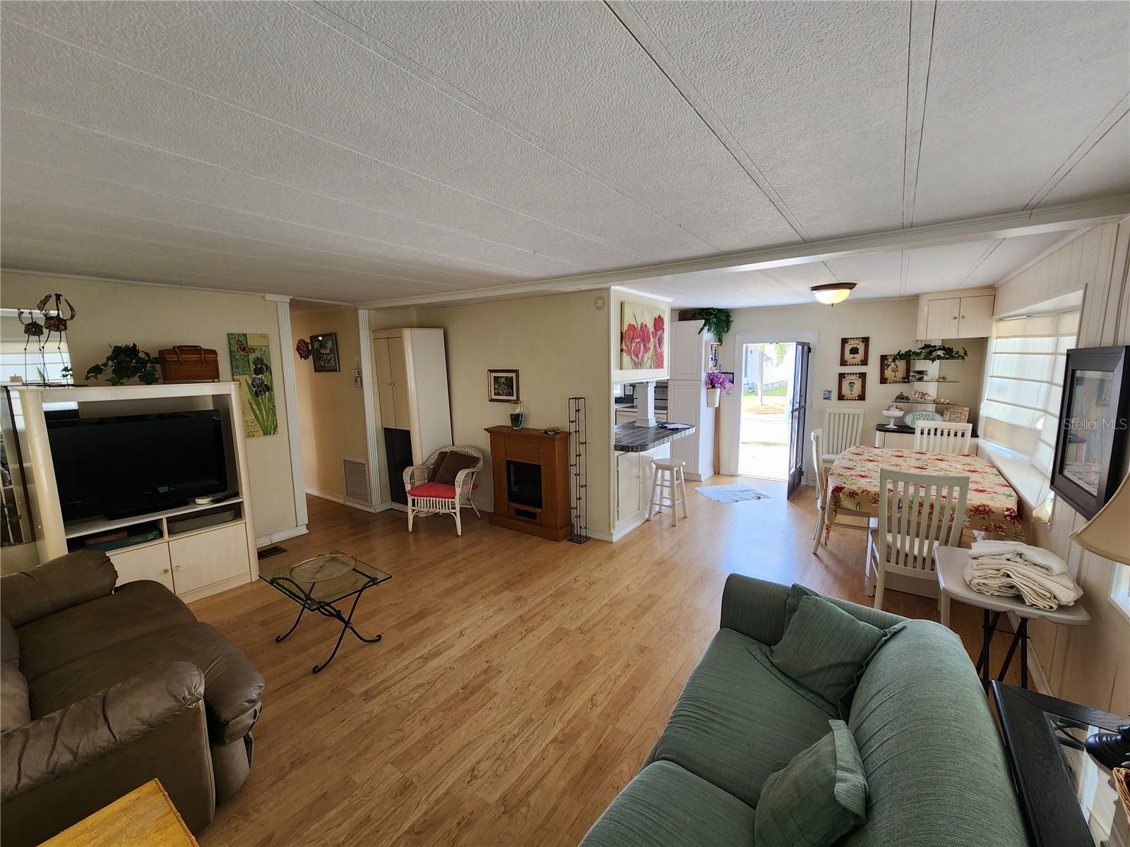 305 BATAN CT, BRADENTON, FL — photo 6