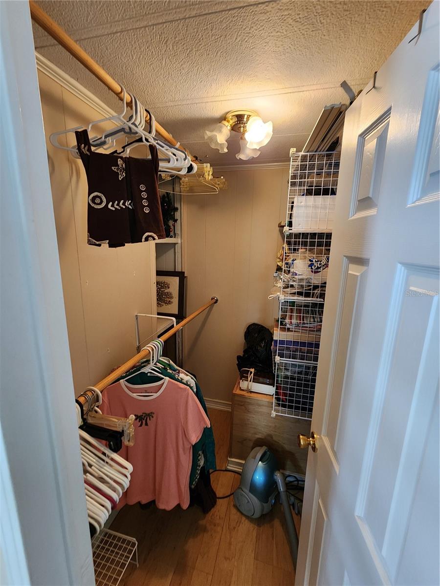 305 BATAN CT, BRADENTON, FL — photo 17