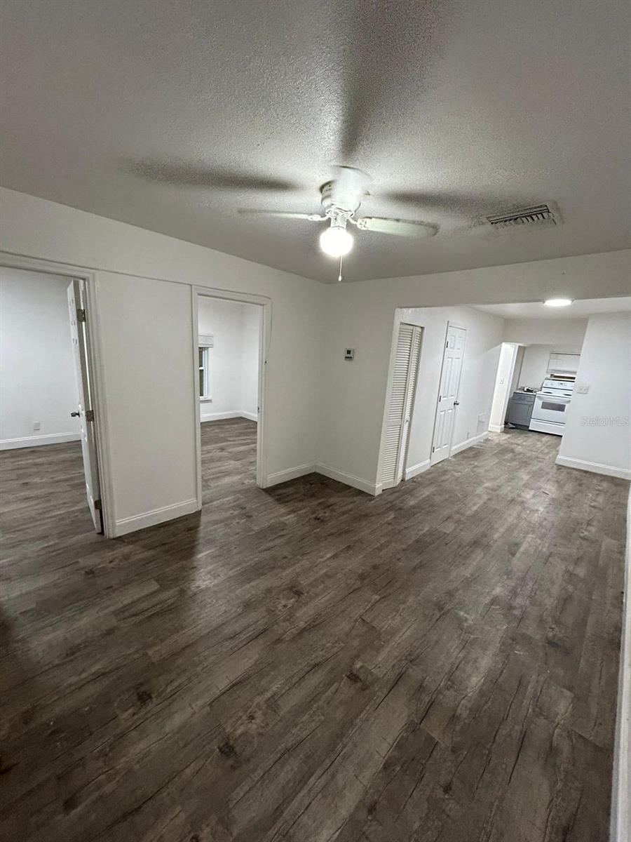 8113 N ALASKA ST, TAMPA, FL — photo 2