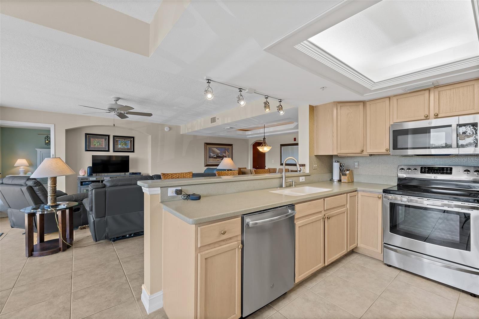 8472 RIDGEWOOD AVE #201, CAPE CANAVERAL, FL — photo 30