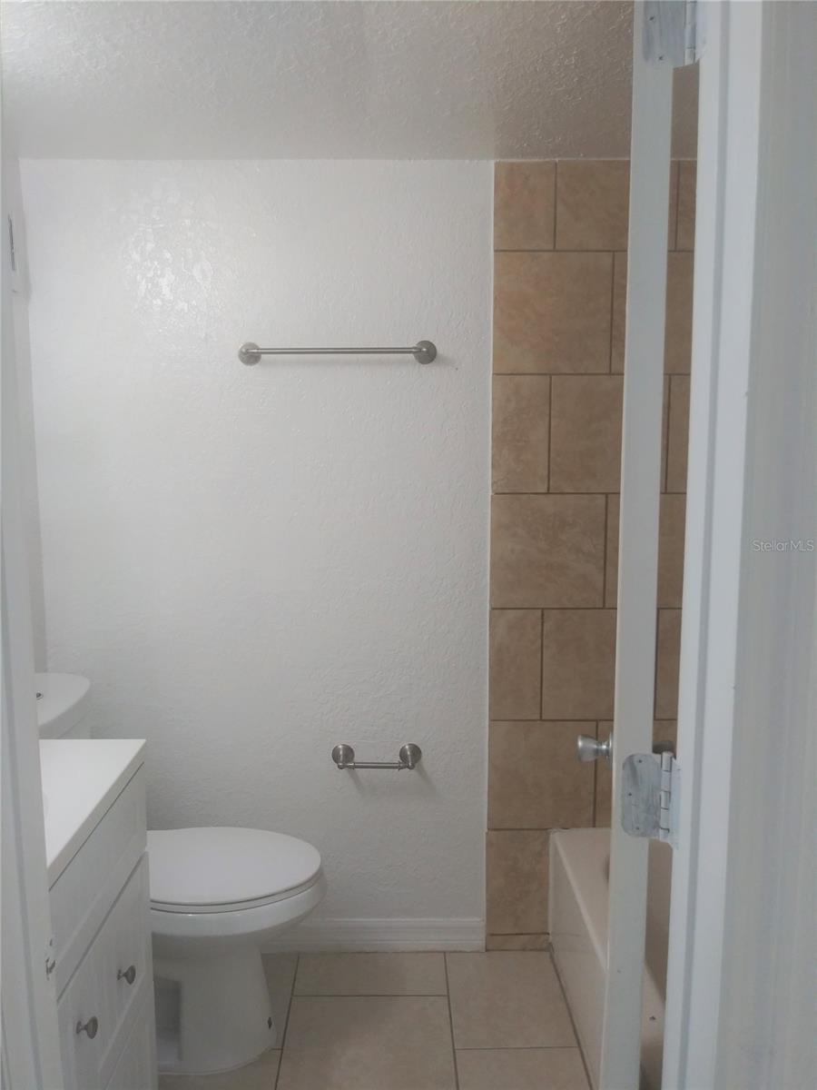 302 S SPRING GARDEN AVE #B09, DELAND, FL — photo 5