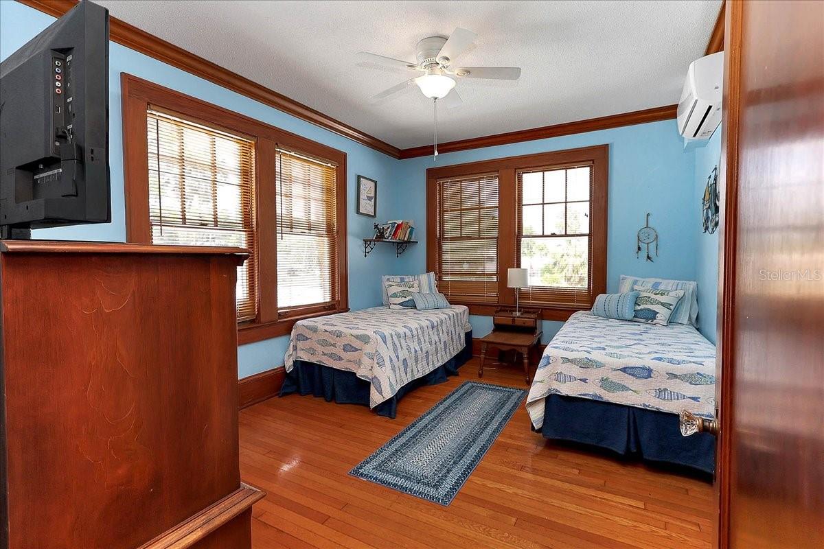 405 LAKESHORE DR, LEESBURG, FL — photo 112
