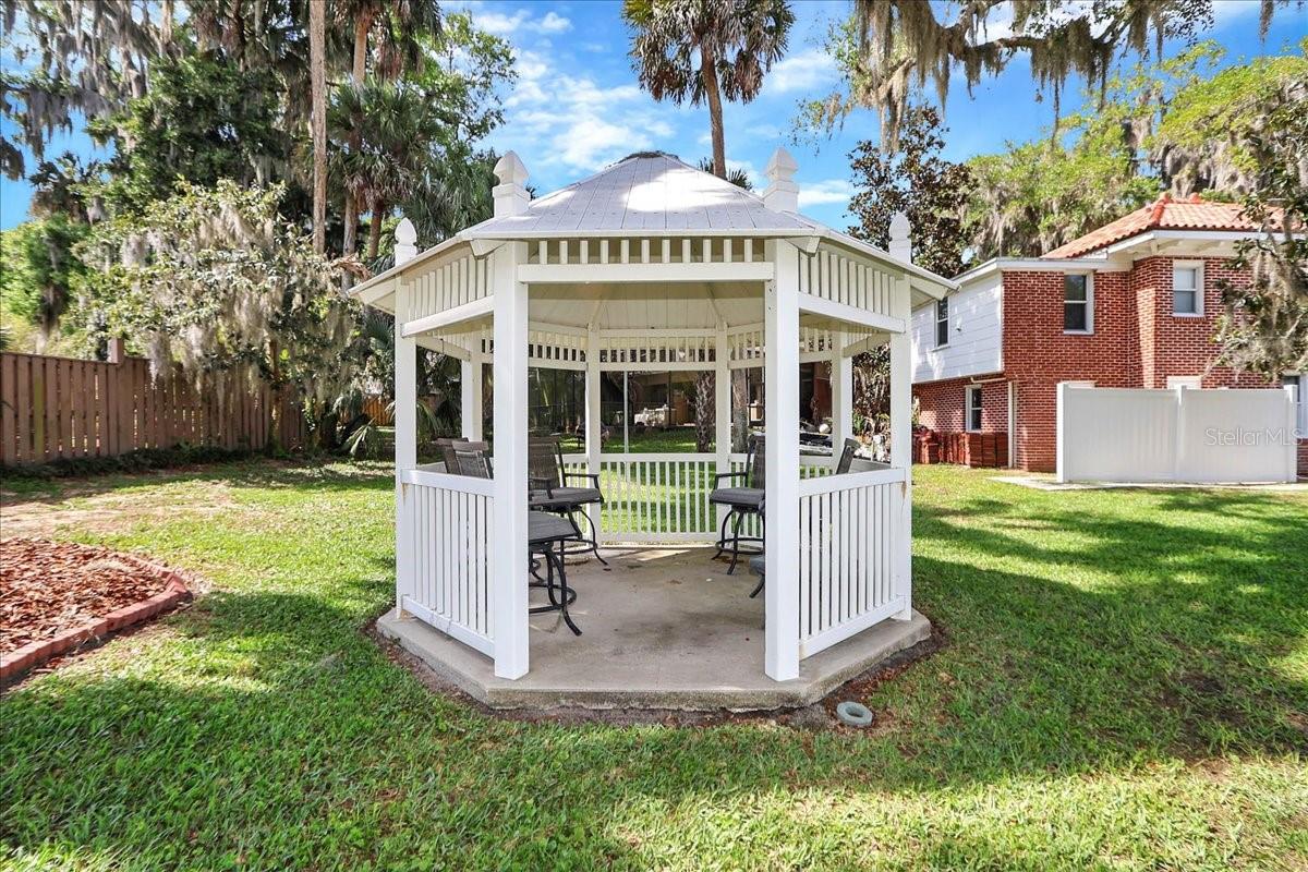 405 LAKESHORE DR, LEESBURG, FL — photo 159