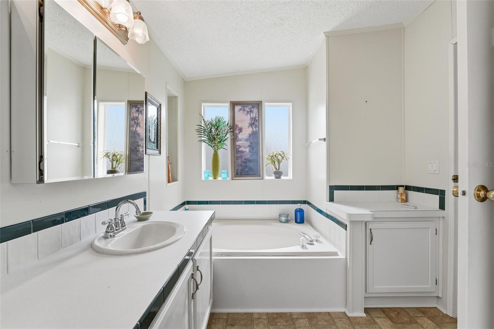 324 CYPRESS RUN CT, NORTH PORT, FL — photo 47
