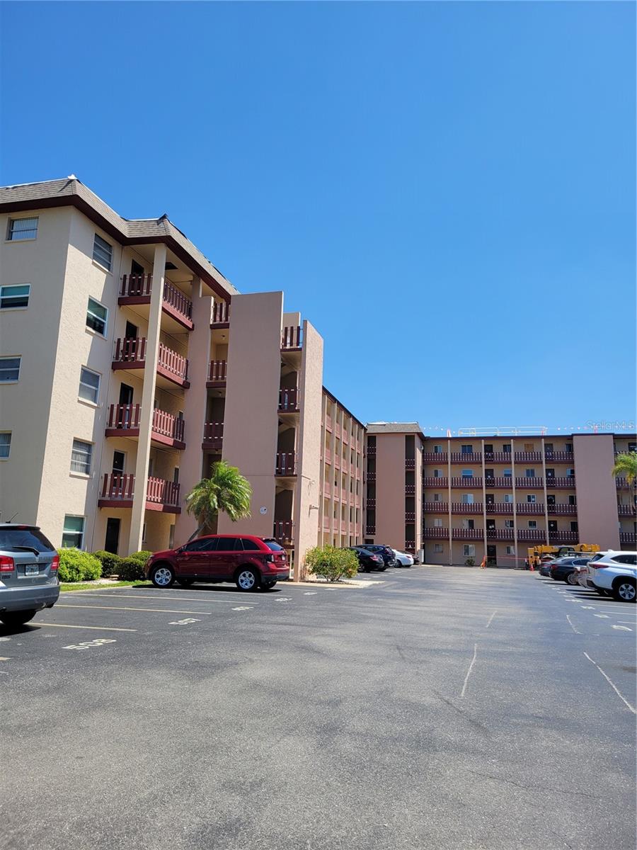 4079 LAKE BAYSHORE DR #308, BRADENTON, FL