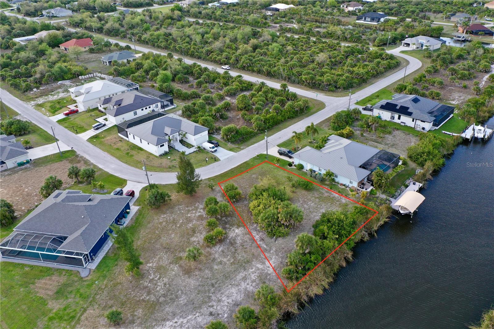 14702 LILLIAN CIR, PORT CHARLOTTE, FL — photo 3