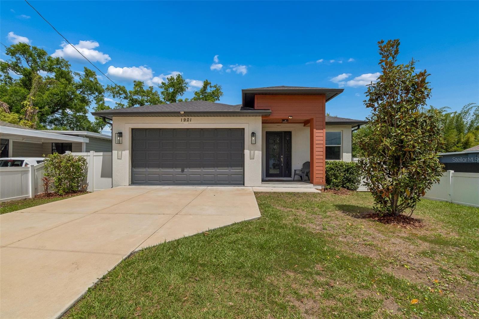 1901 W CLUSTER AVE, TAMPA, FL