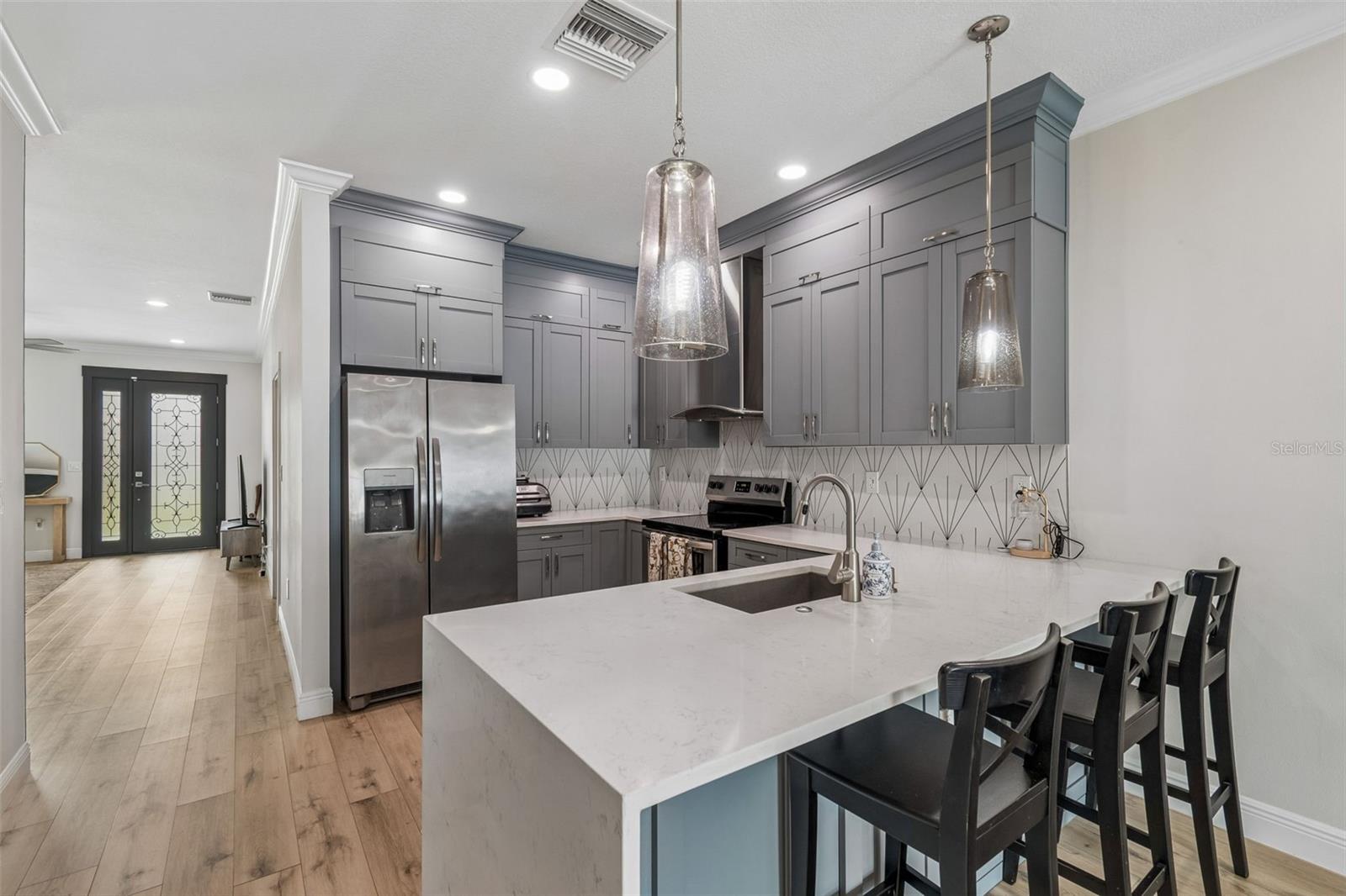 1901 W CLUSTER AVE, TAMPA, FL — photo 17
