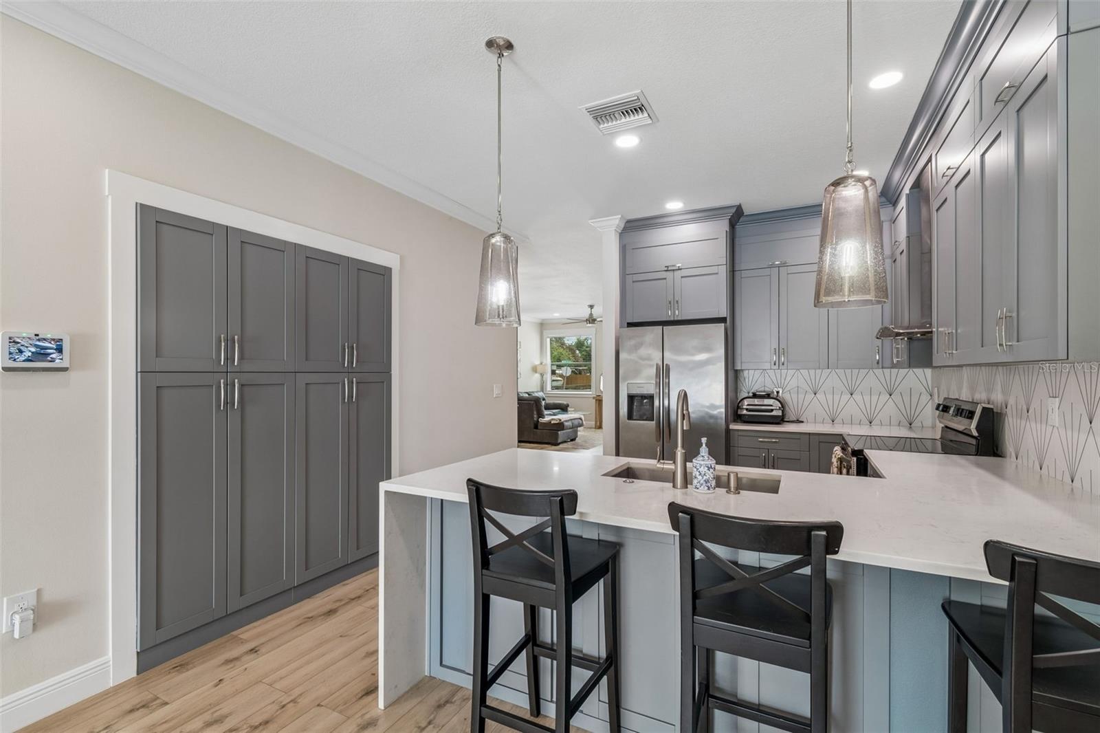 1901 W CLUSTER AVE, TAMPA, FL — photo 18