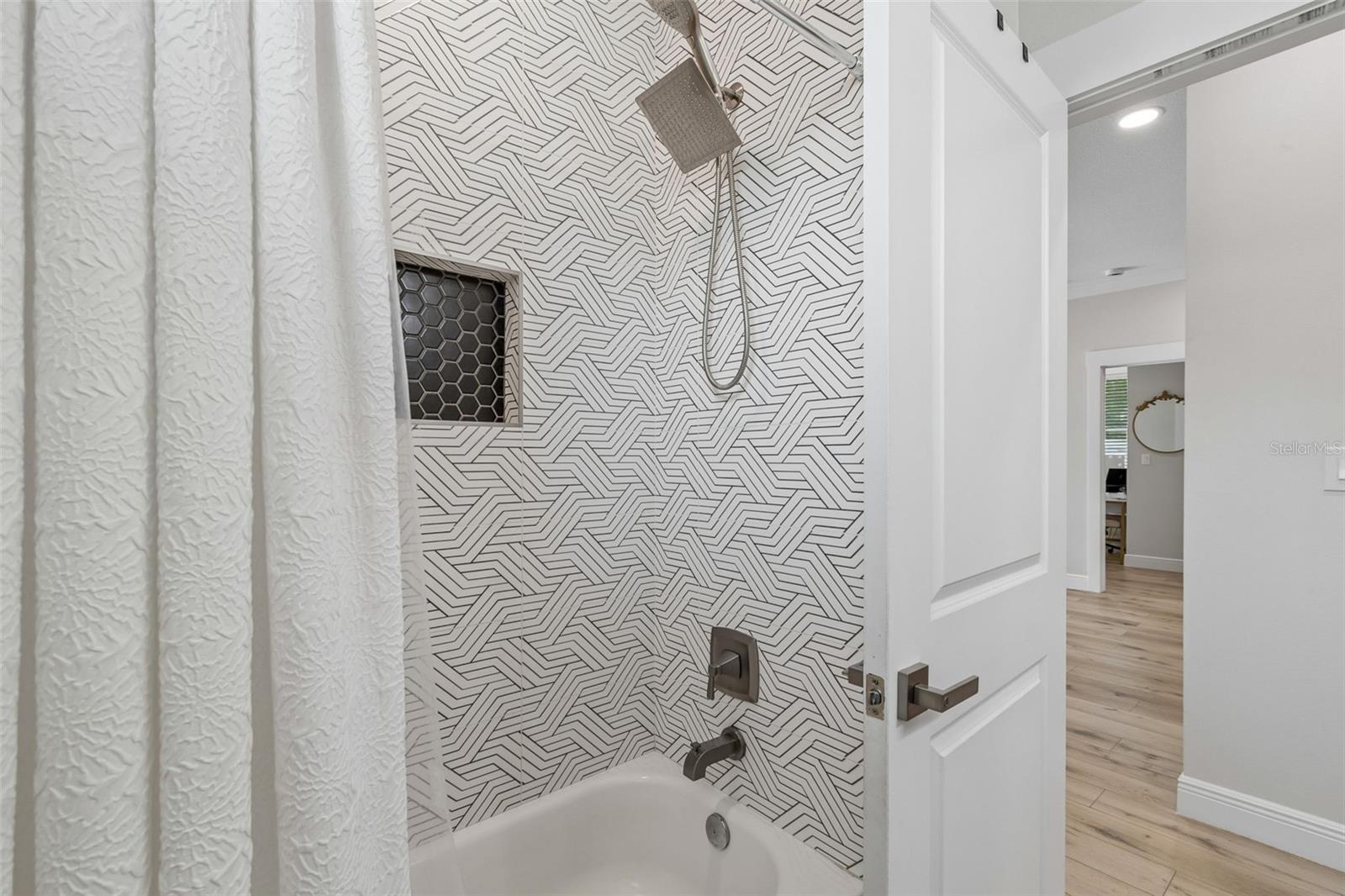 1901 W CLUSTER AVE, TAMPA, FL — photo 39