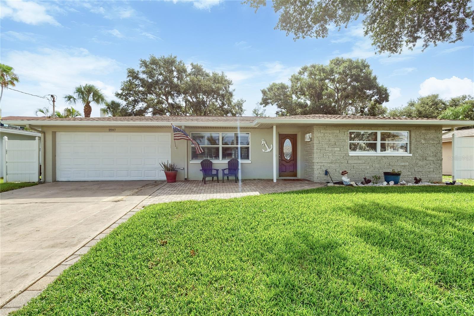 2287 CAROLYN DR, DUNEDIN, FL — photo 2