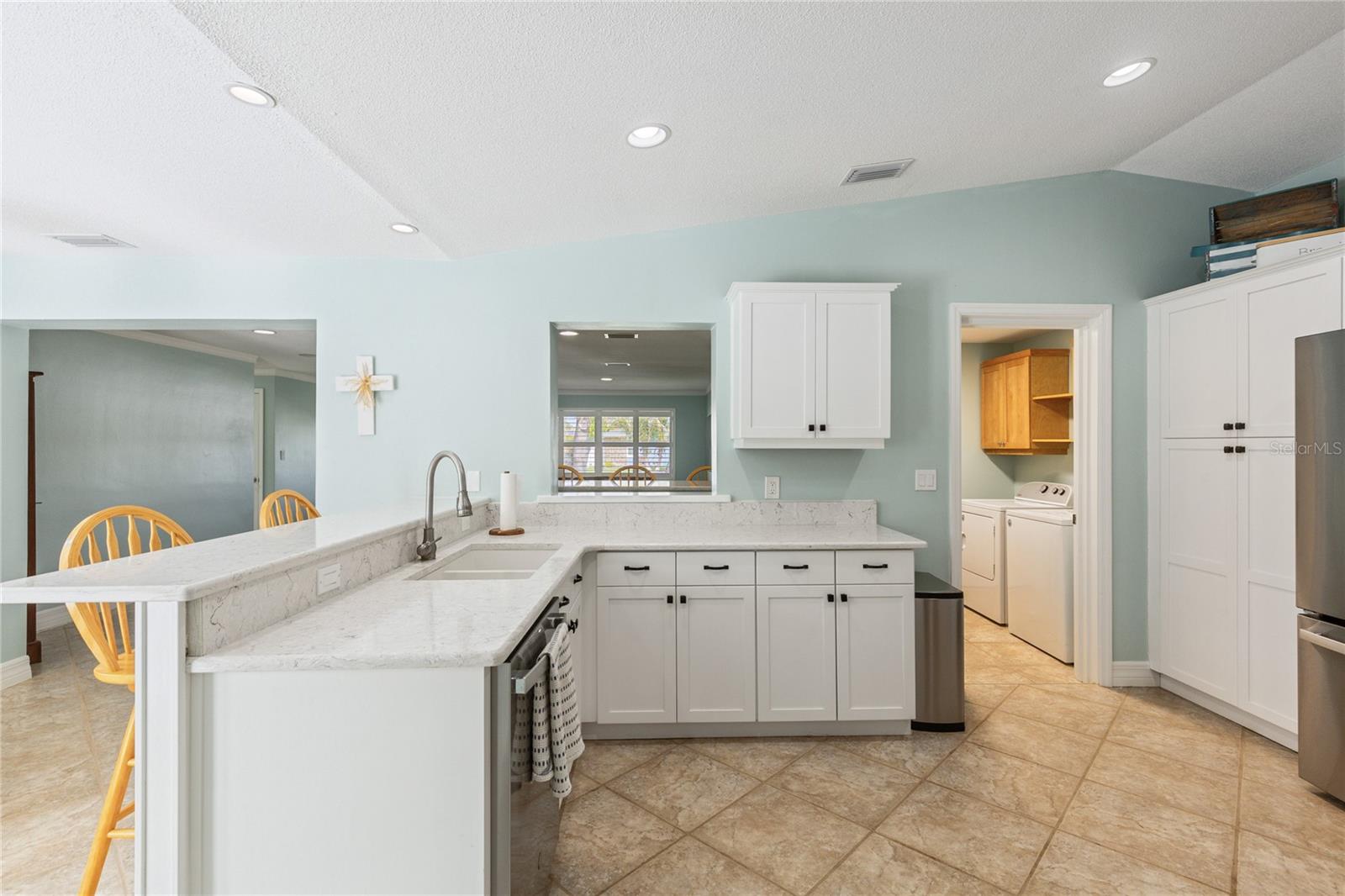 2287 CAROLYN DR, DUNEDIN, FL — photo 9