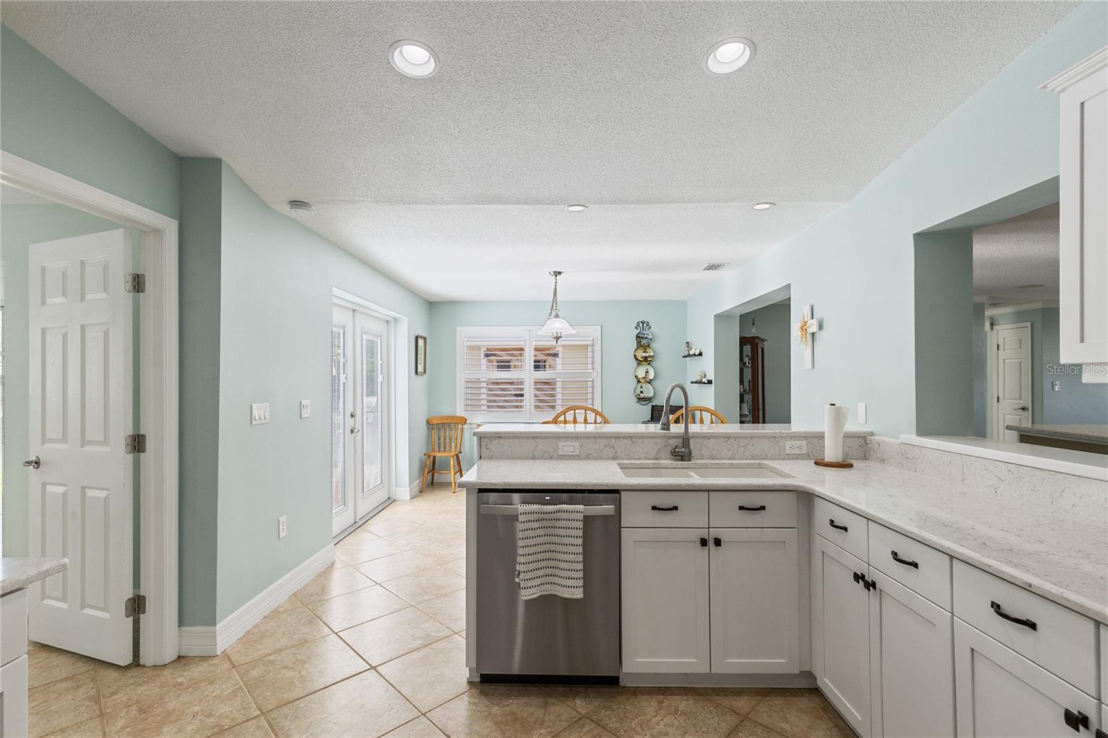 2287 CAROLYN DR, DUNEDIN, FL — photo 10