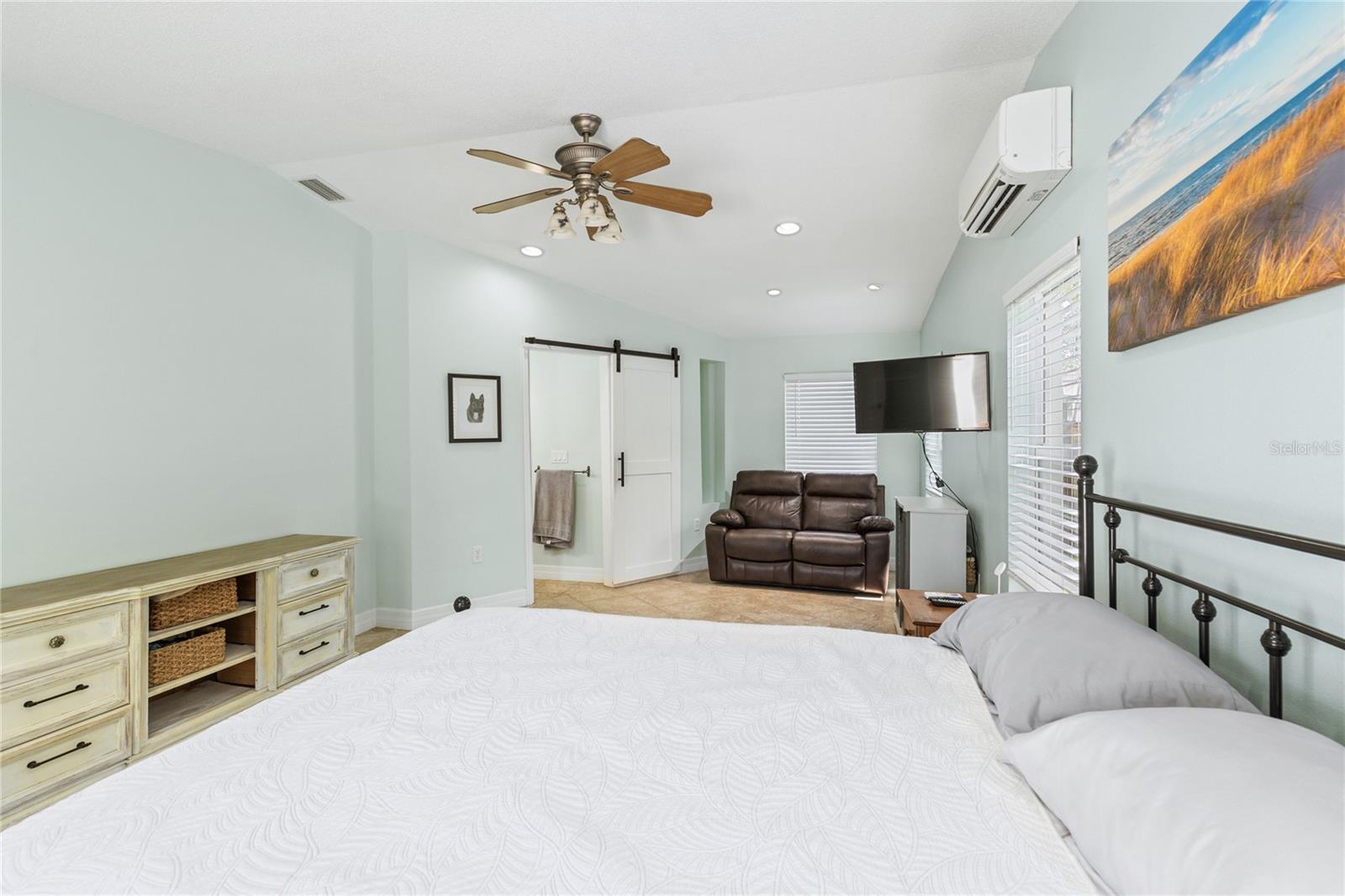 2287 CAROLYN DR, DUNEDIN, FL — photo 16