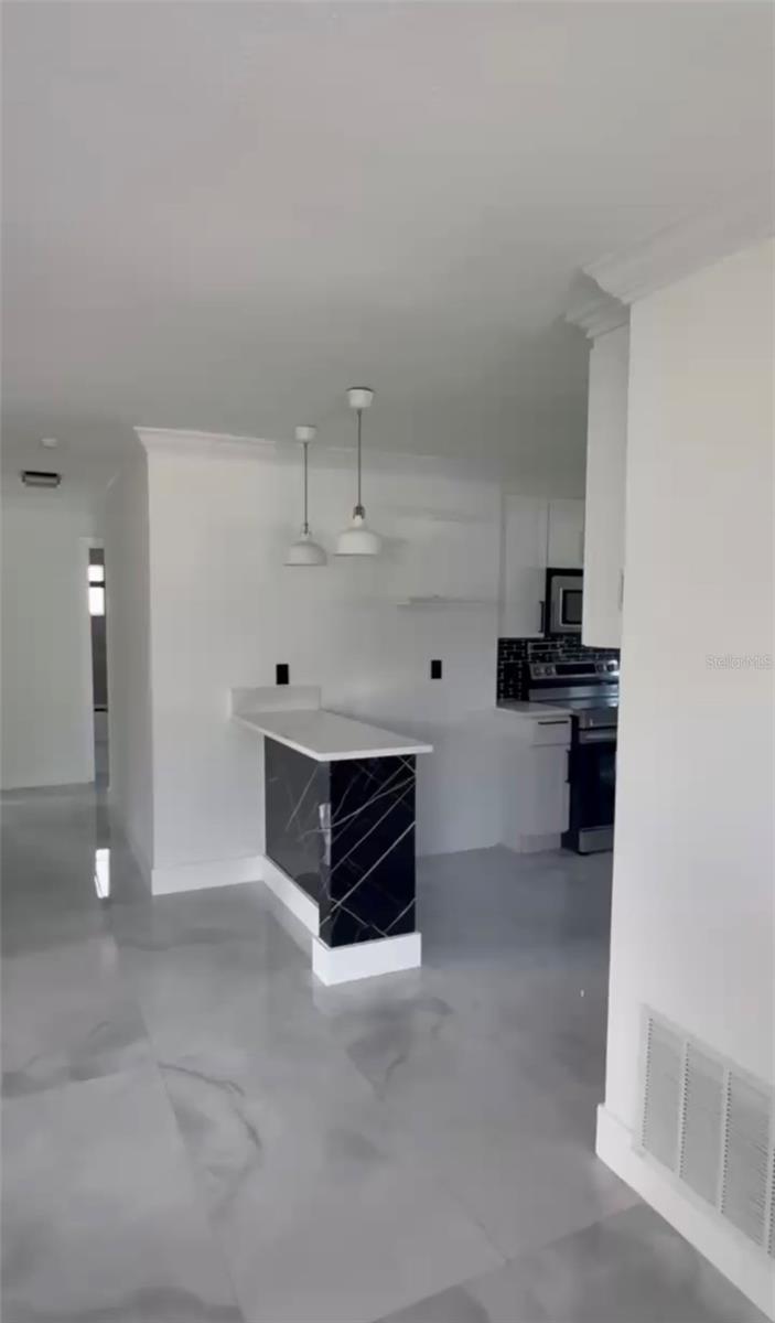 1766 MARYLAND AVE NE, ST PETERSBURG, FL — photo 6