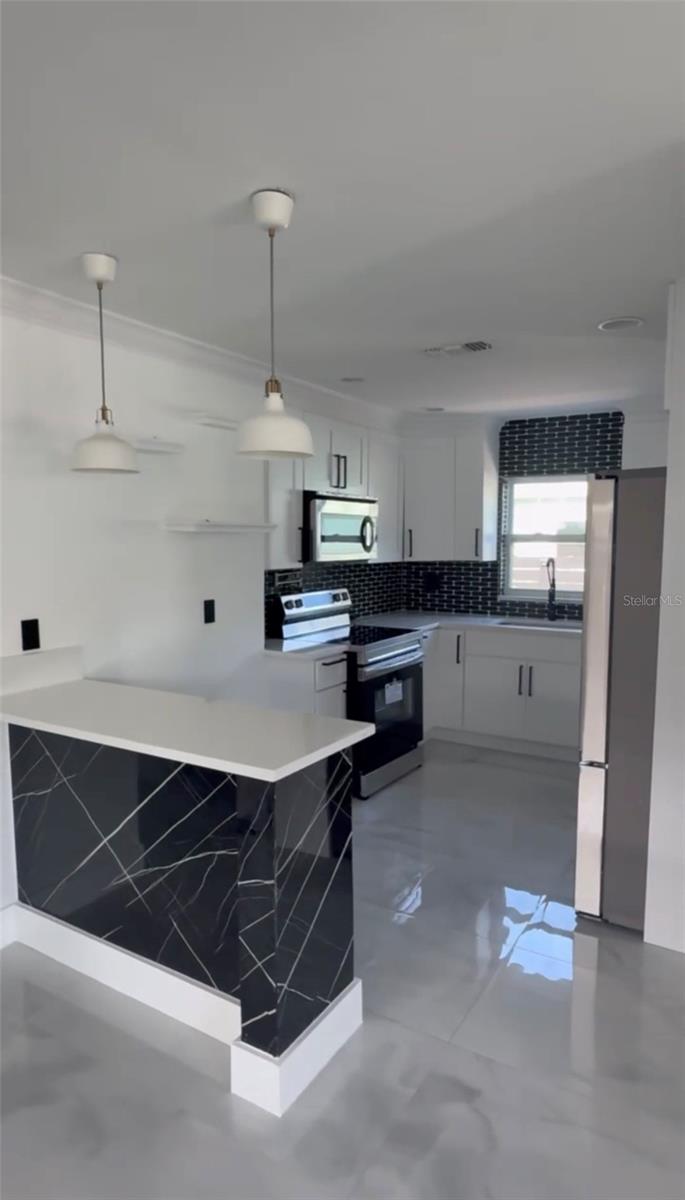 1766 MARYLAND AVE NE, ST PETERSBURG, FL — photo 7