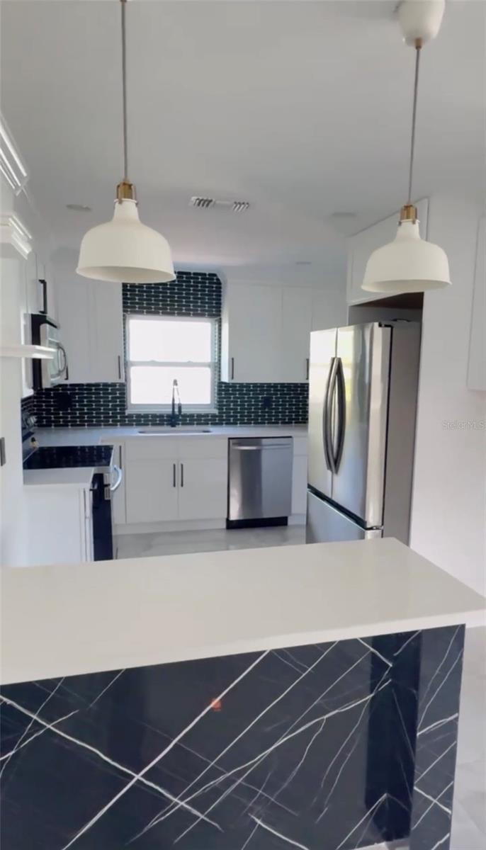 1766 MARYLAND AVE NE, ST PETERSBURG, FL — photo 8