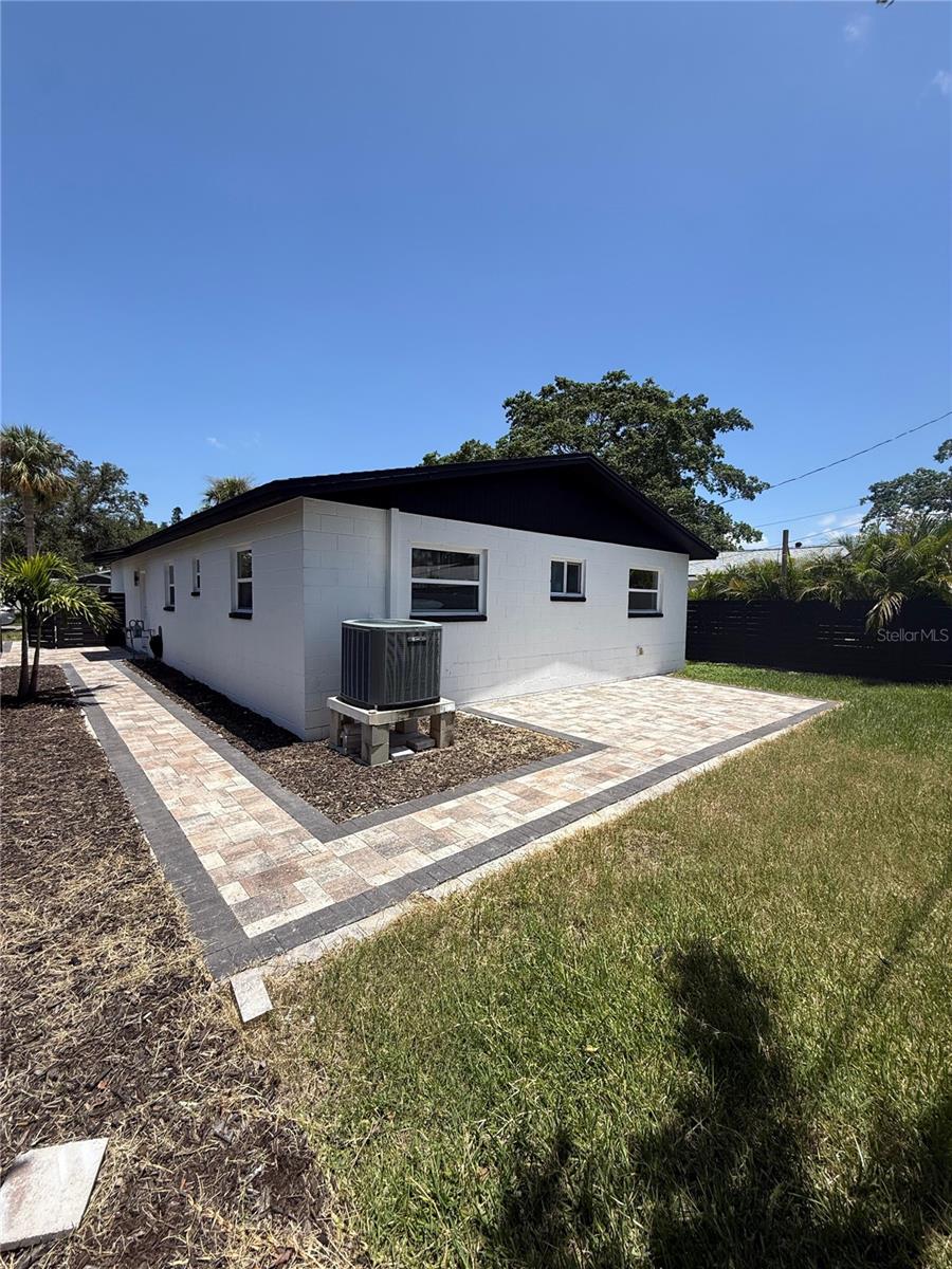 1766 MARYLAND AVE NE, ST PETERSBURG, FL — photo 14