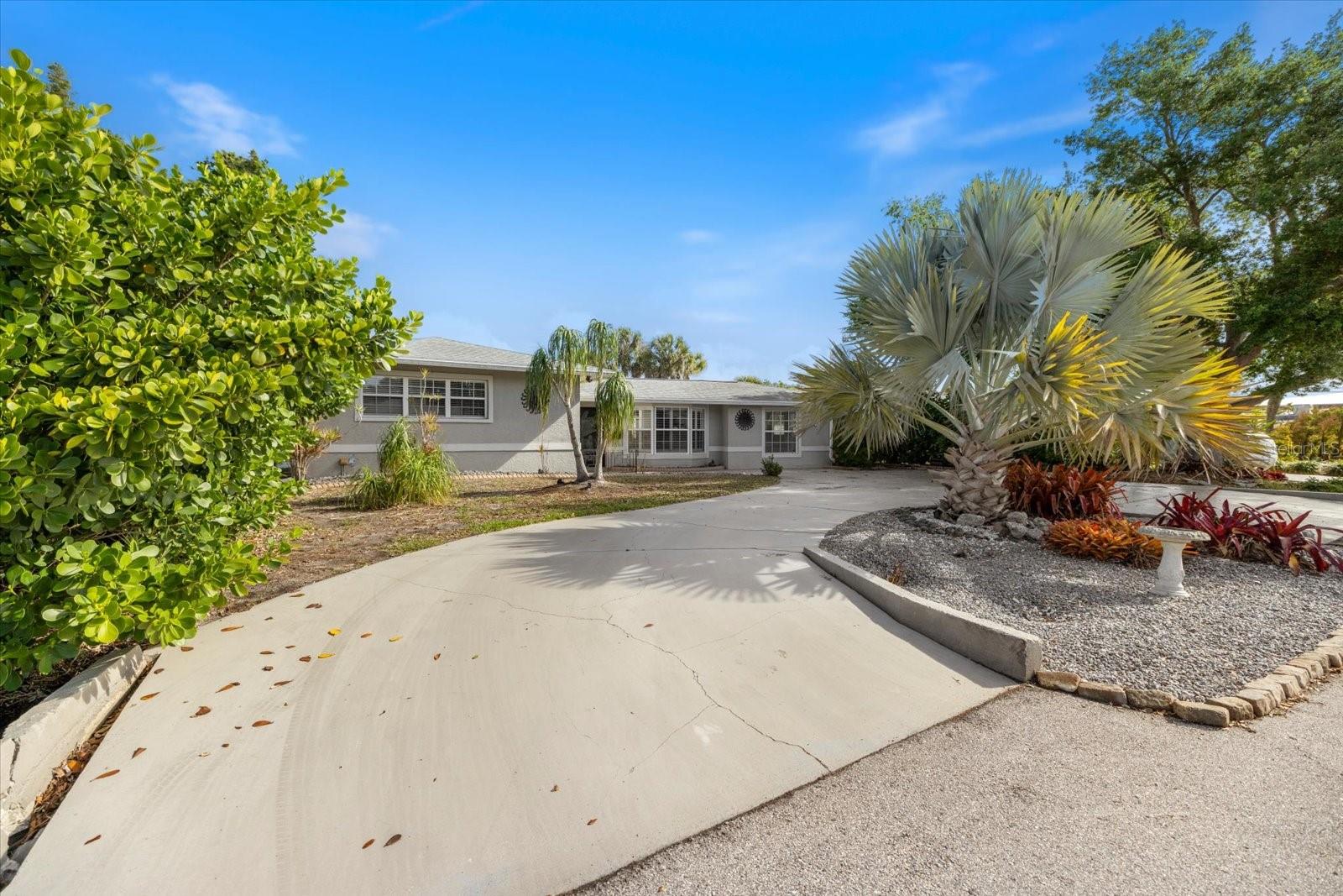 117 AURORA ST E, VENICE, FL — photo 48