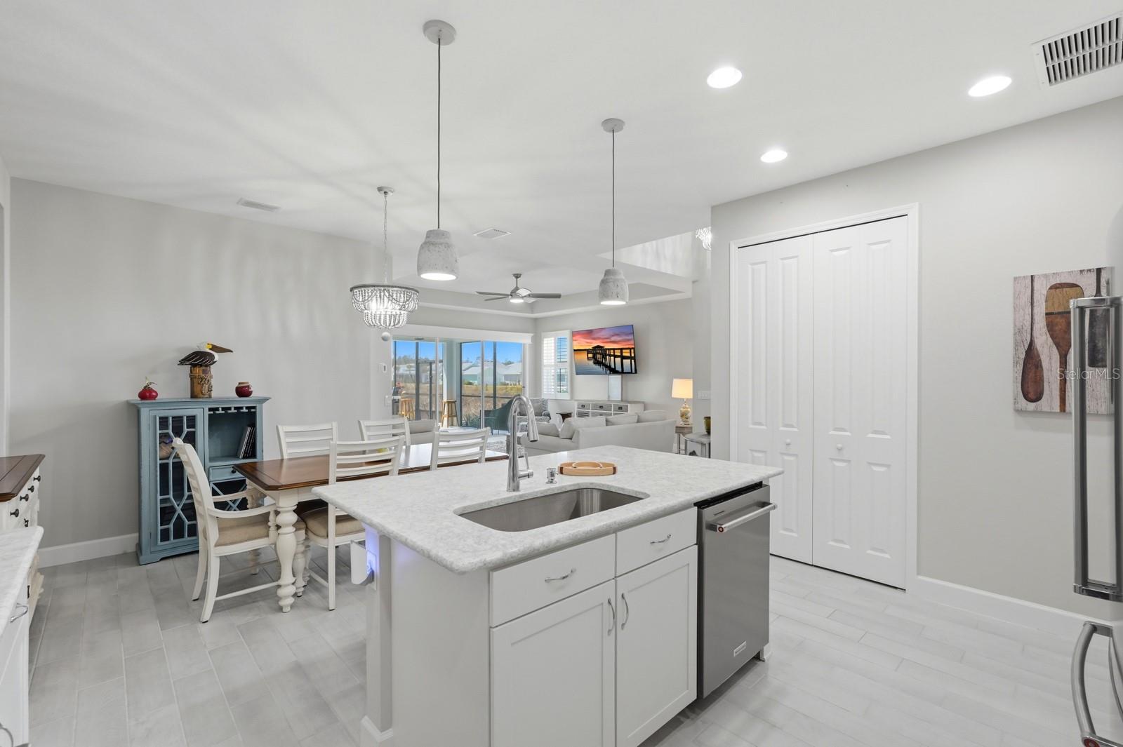 896 CORAL REEF WAY, DAYTONA BEACH, FL — photo 12