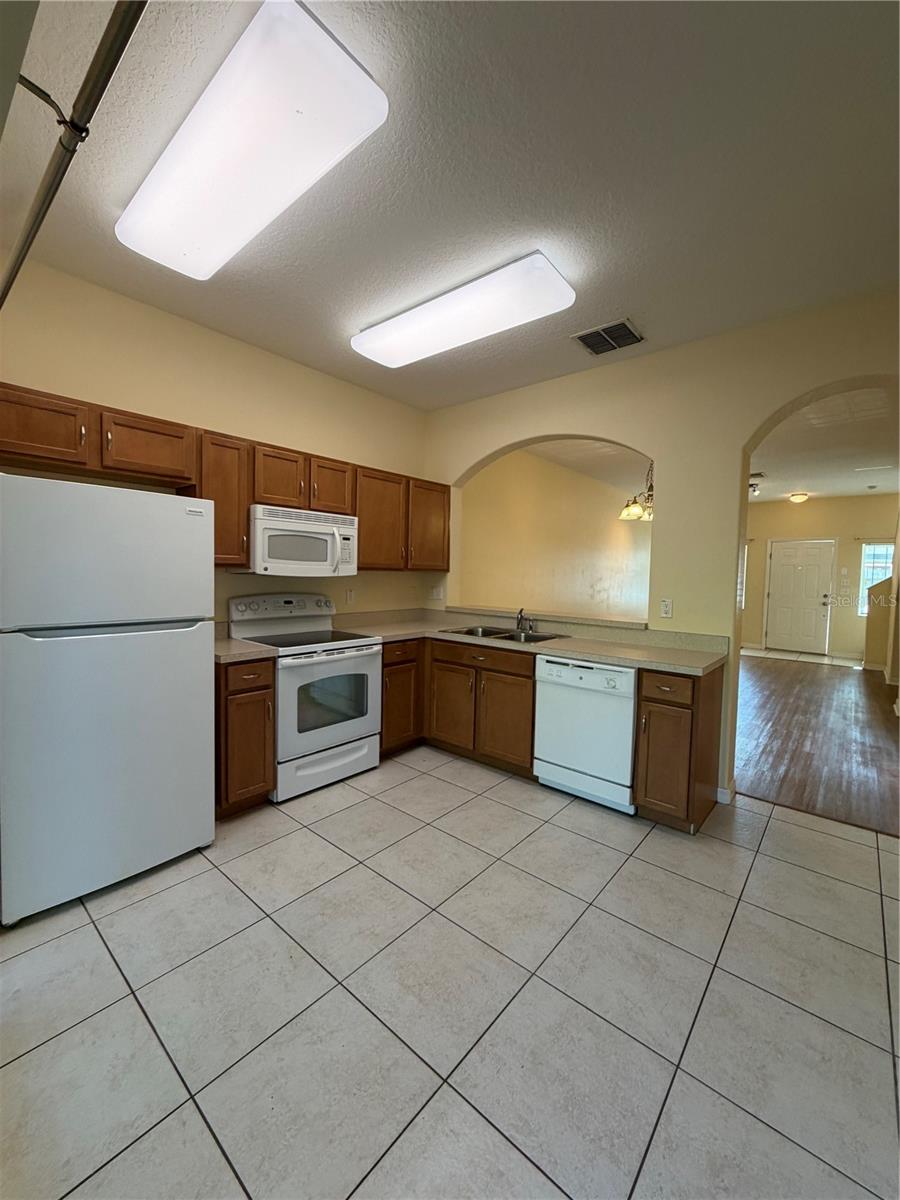 4154 WINDING VINE DR, LAKELAND, FL — photo 4