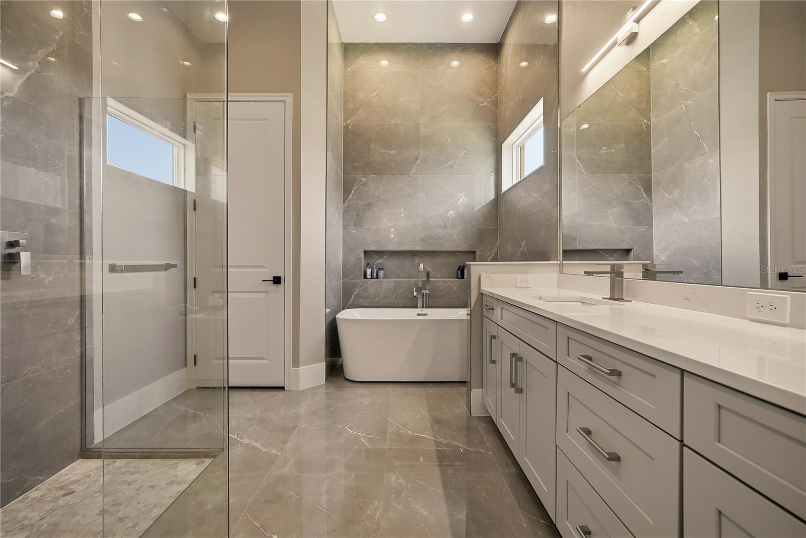 16077 BARKLY RIDGE CT, WINTER GARDEN, FL — photo 23
