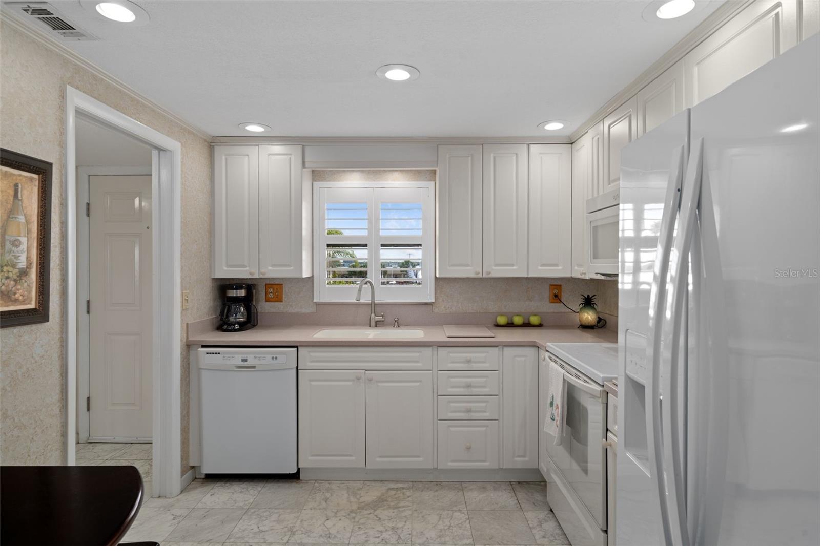 1230 GULF BLVD #303, CLEARWATER BEACH, FL — photo 17