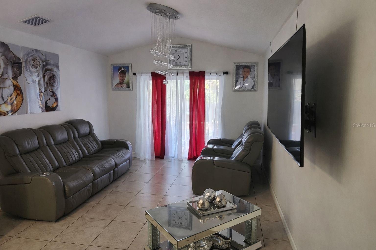 6115 N ALBANY AVE, TAMPA, FL — photo 4