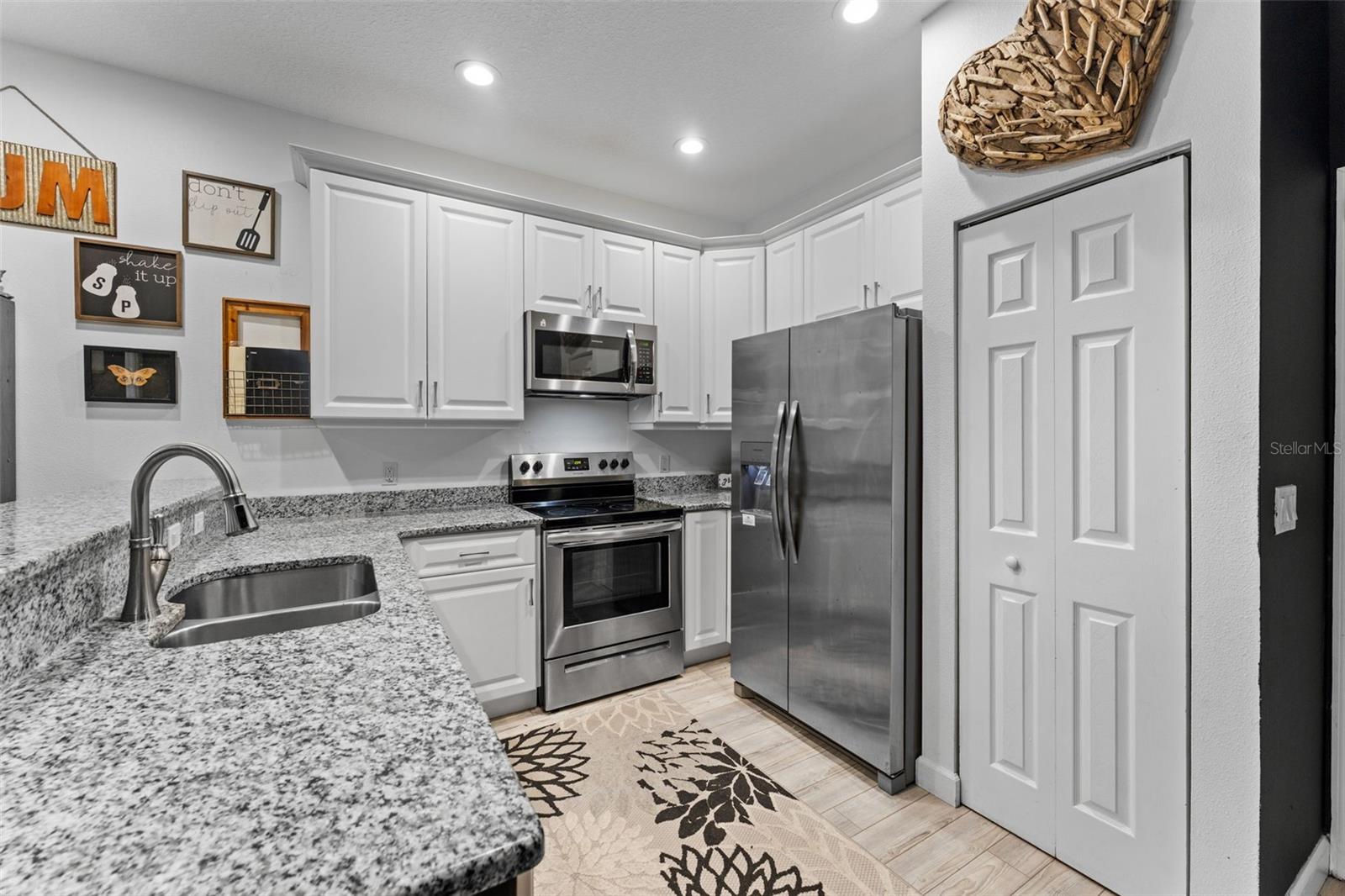 637 HOLMES AVE, DAYTONA BEACH, FL — photo 13