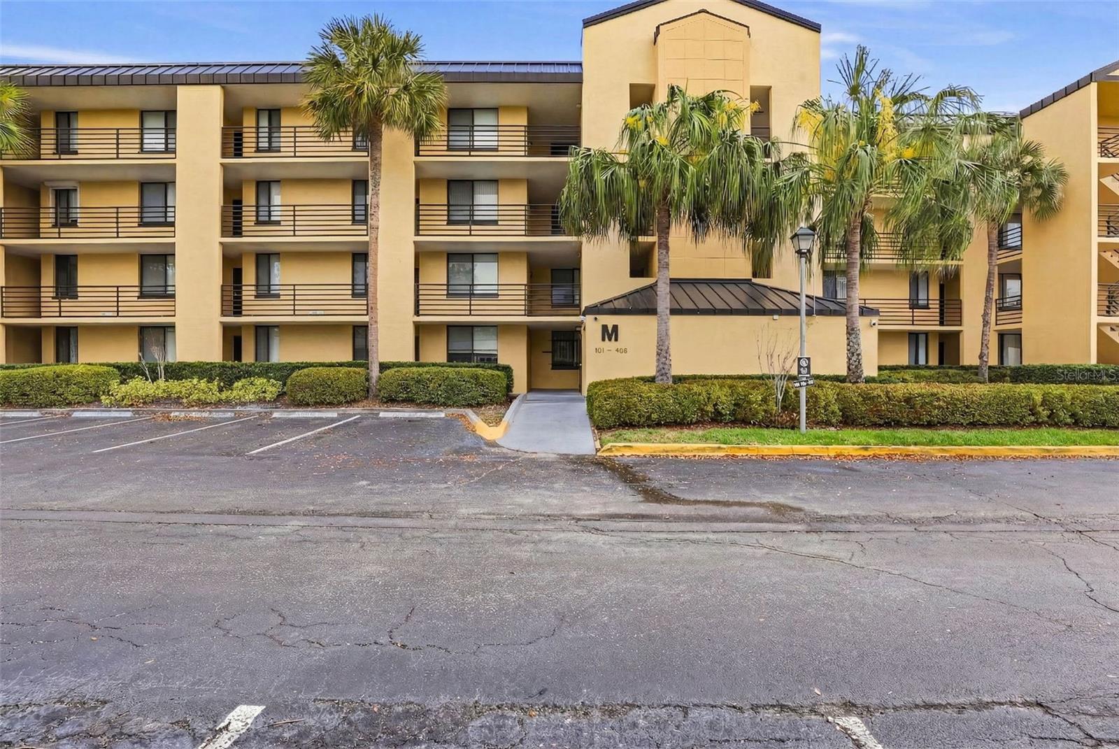 2424 W TAMPA BAY BLVD #M404, TAMPA, FL