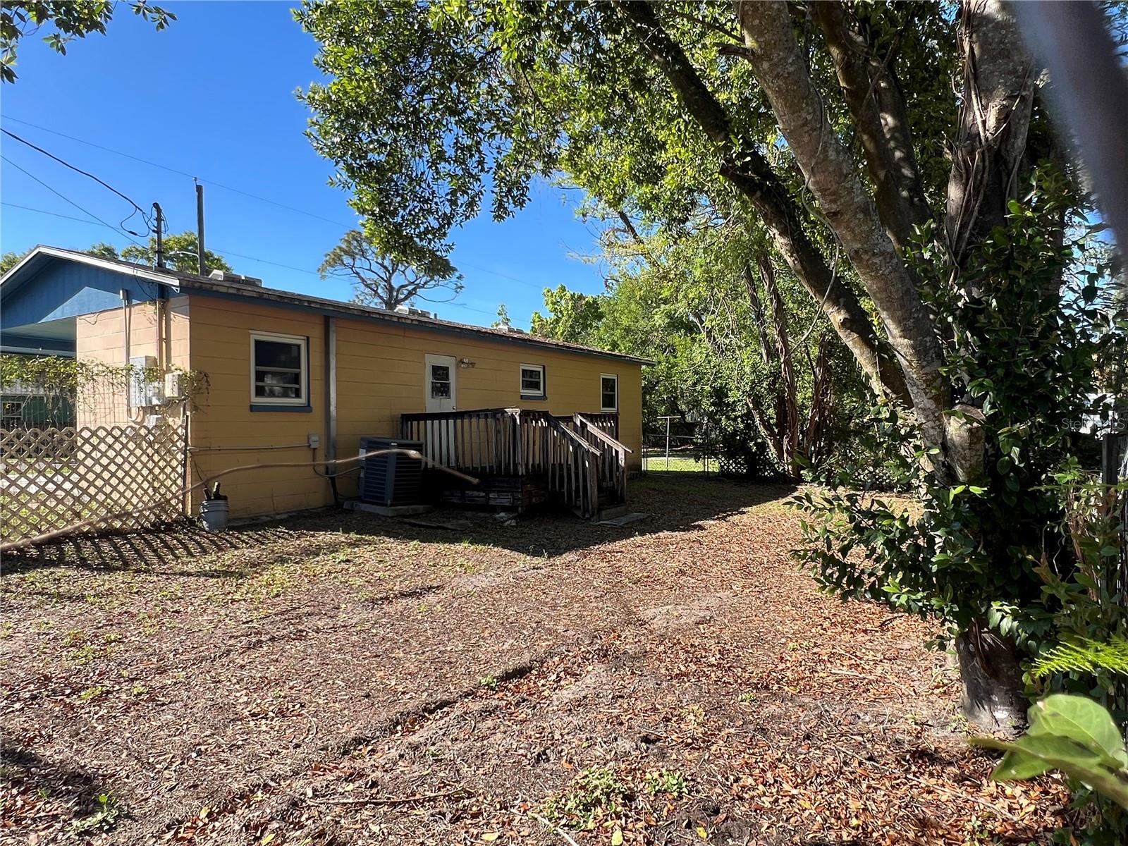 1602 E ANNONA AVE, TAMPA, FL — photo 3