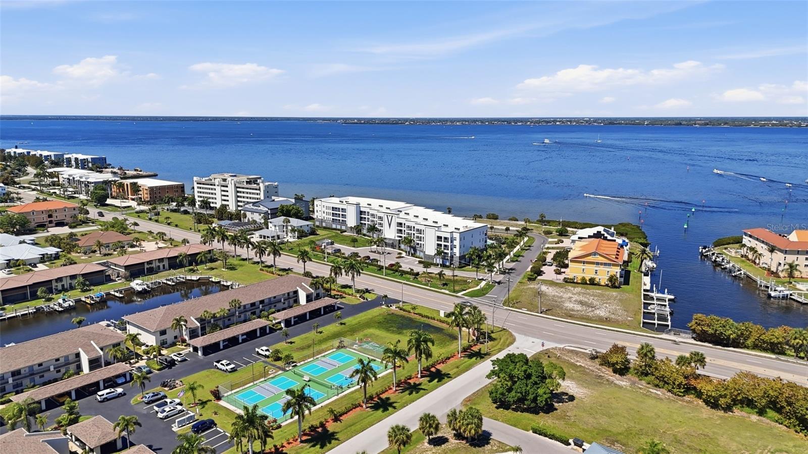1425 PARK BEACH CIR #124, PUNTA GORDA, FL — photo 41