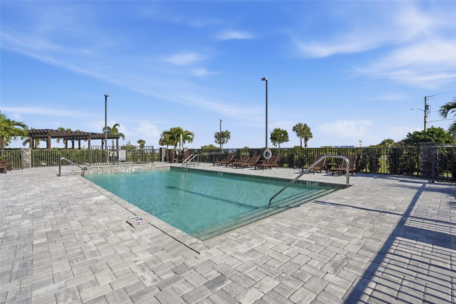 1425 PARK BEACH CIR #124, PUNTA GORDA, FL — photo 4