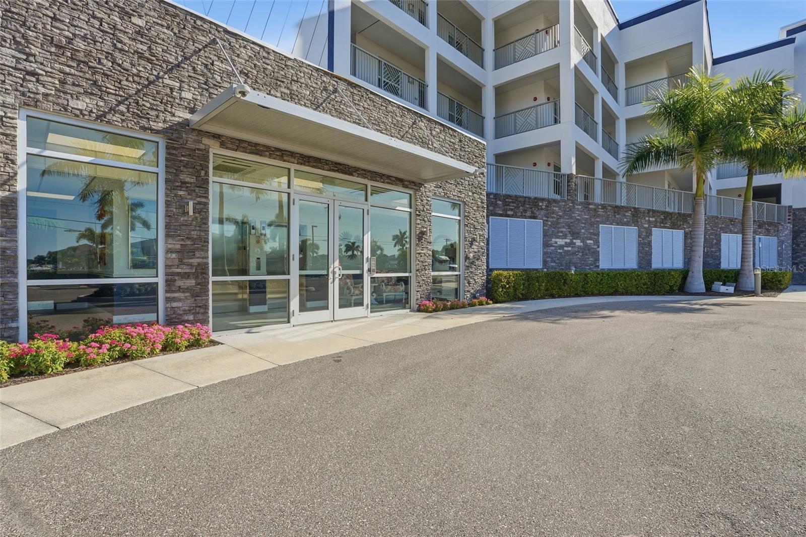1425 PARK BEACH CIR #124, PUNTA GORDA, FL — photo 5