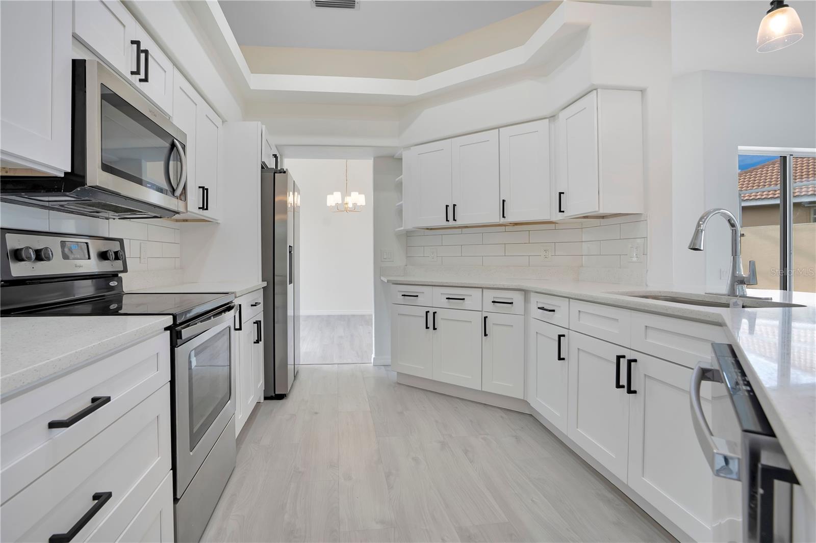 8533 GATEWAY CT, ENGLEWOOD, FL — photo 9