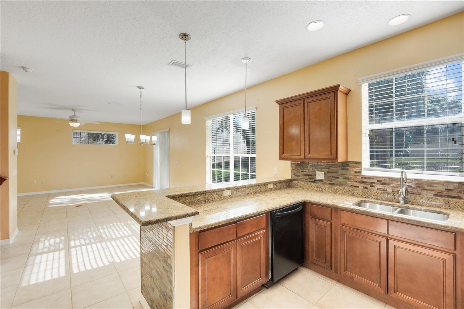 413 SPLIT OAK CT, EUSTIS, FL — photo 29