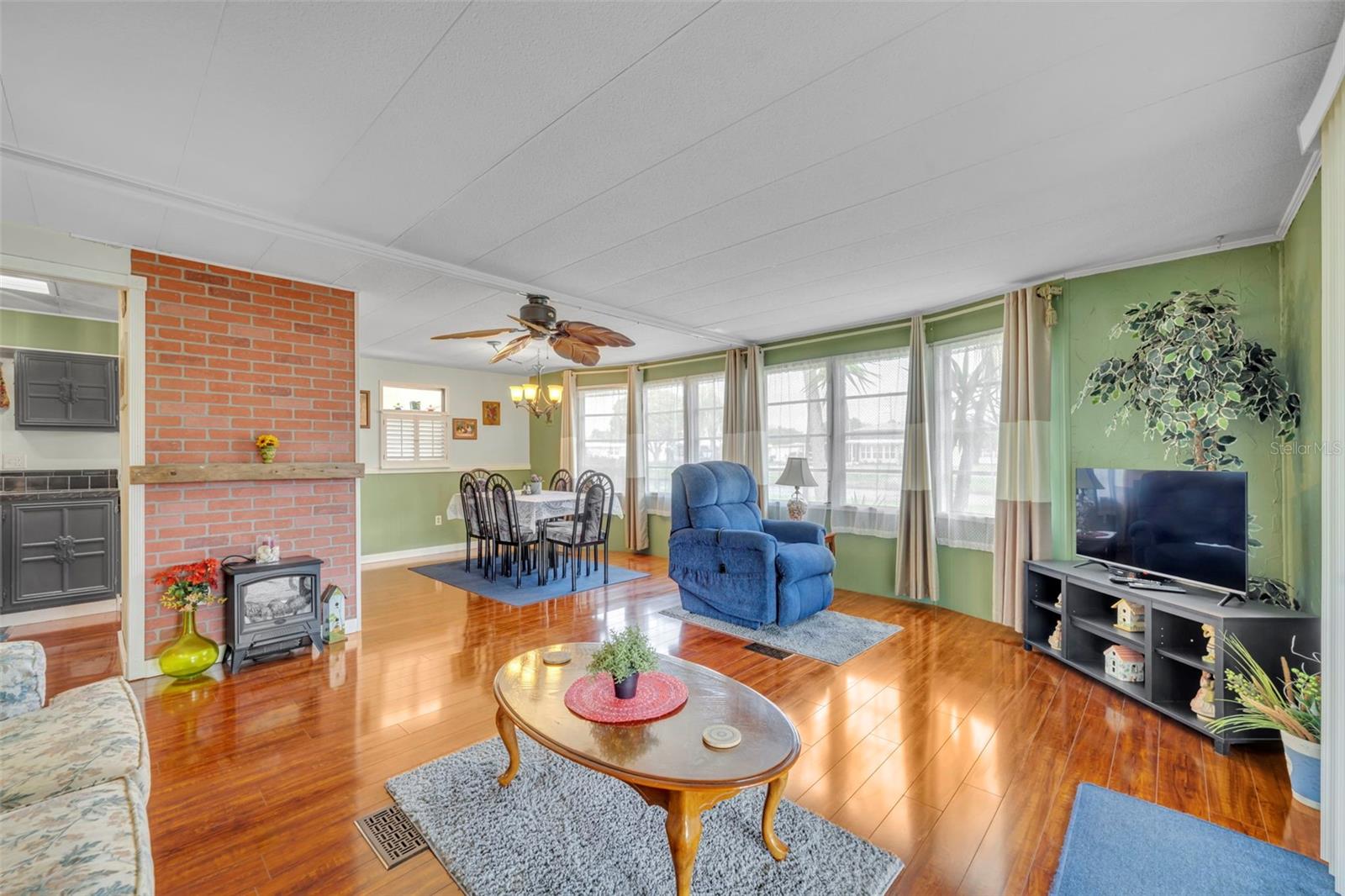 104 DIAMOND HEAD DR, LEESBURG, FL — photo 24